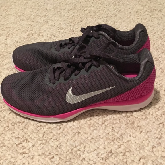 Nike Running Shoes - Picture 2 of 4